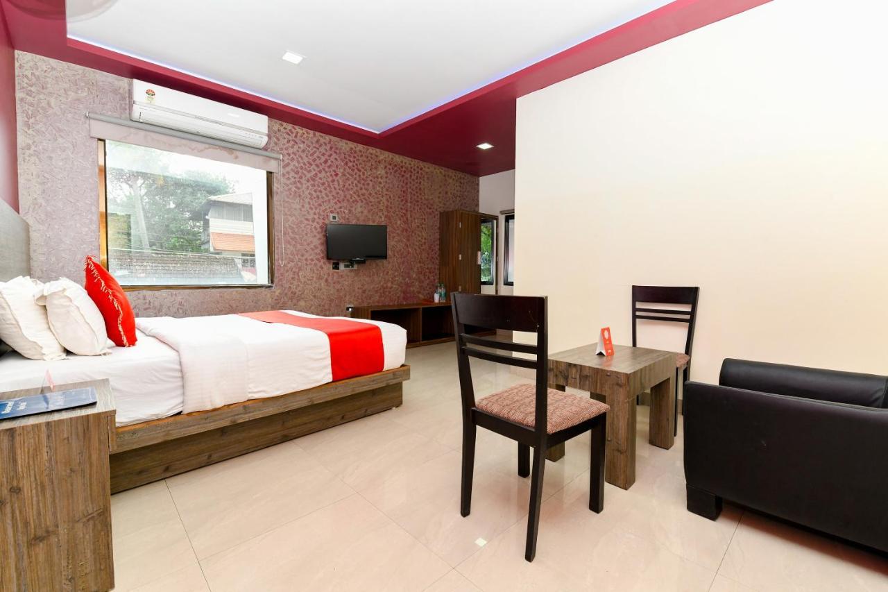 Oyo 1889 Hotel Aj Park Alappuzha Bilik gambar