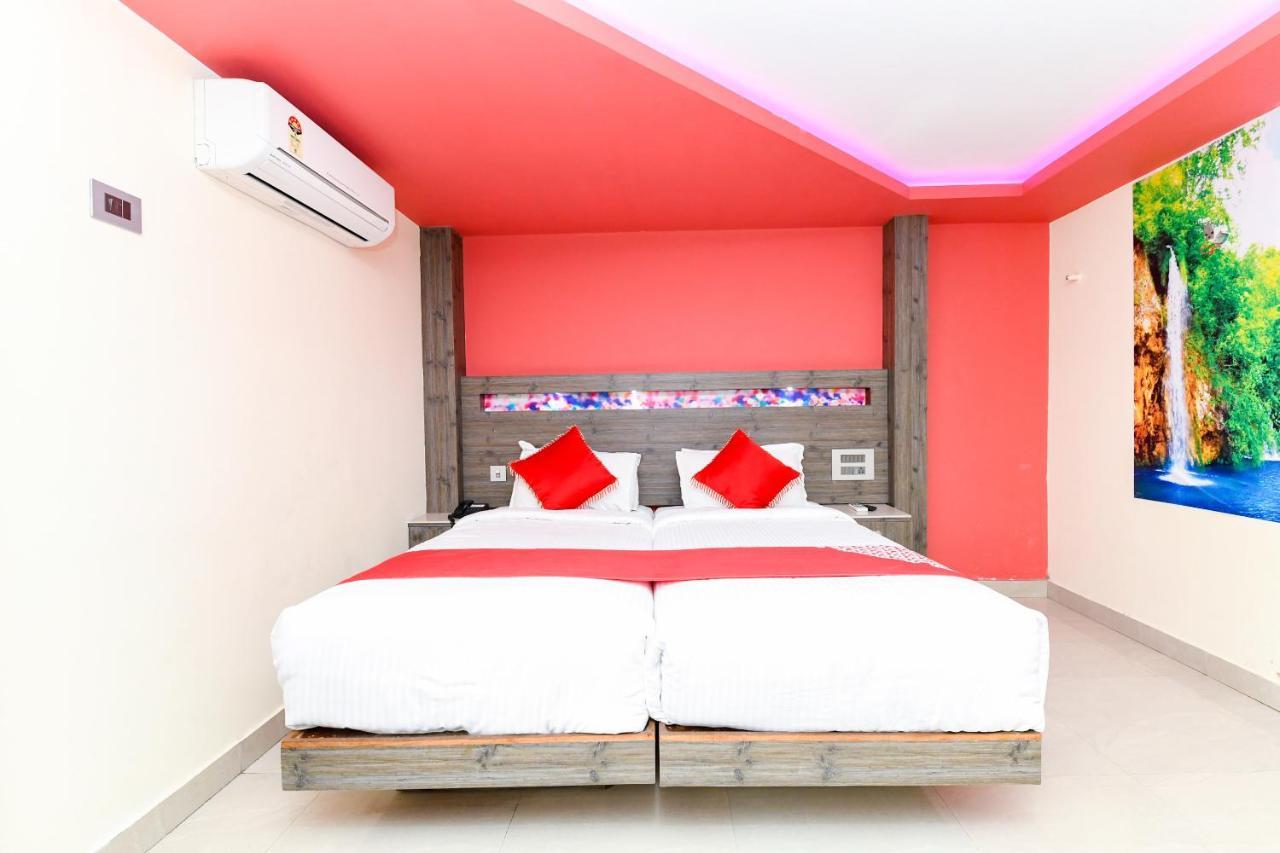 Oyo 1889 Hotel Aj Park Alappuzha Bilik gambar