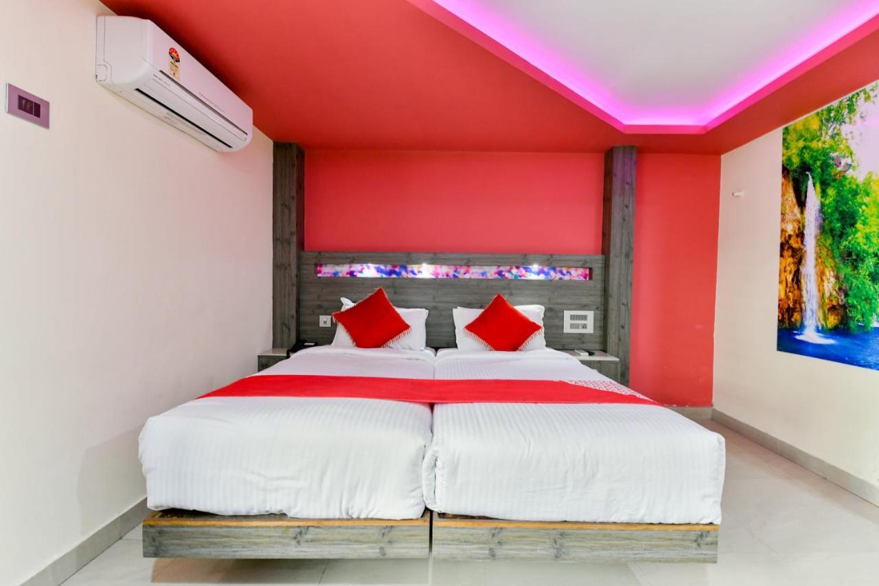Oyo 1889 Hotel Aj Park Alappuzha Bilik gambar