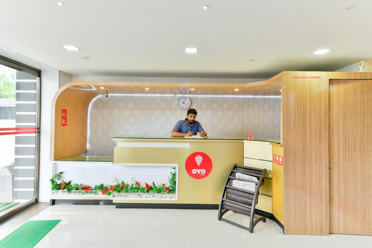 Oyo 1889 Hotel Aj Park Alappuzha Luaran gambar